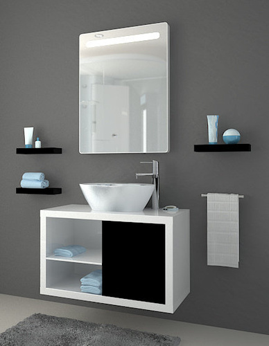 Модерно огледало за баня L106